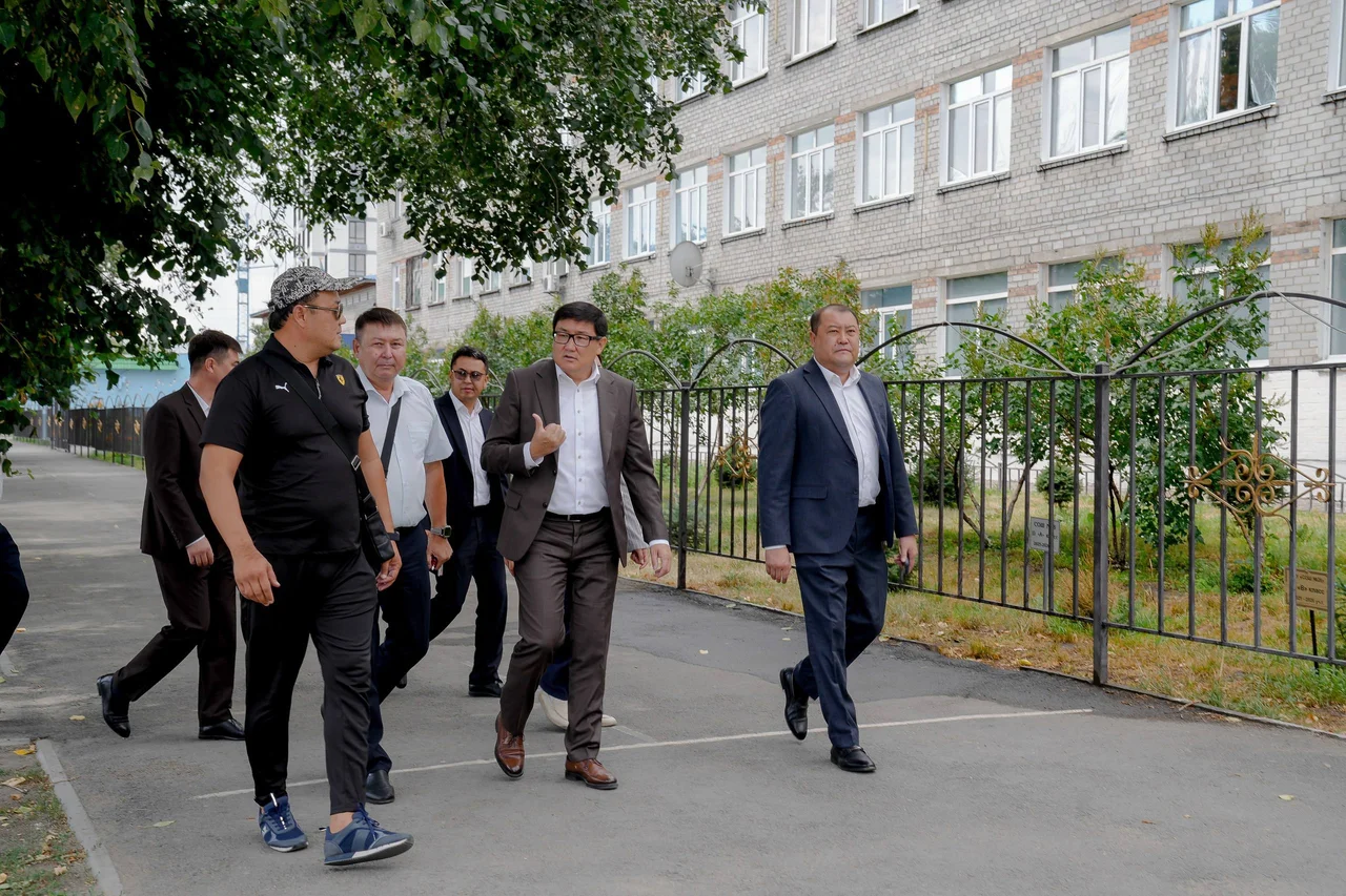 Семейде су құбыры және кәріз жүйесін жаңғырту жобаларының жүзеге асырылу барысы қаралды