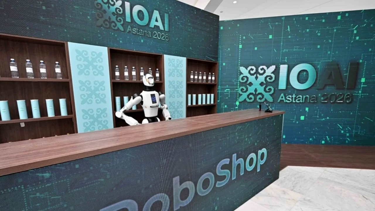 Президент автономды роботтың мүмкіндіктерімен танысты