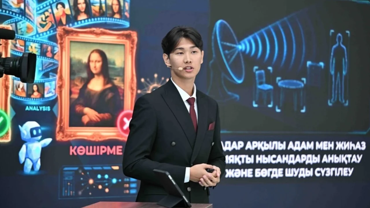Президенту Казахстана представили работу автономного робота на Международной олимпиаде по ИИ