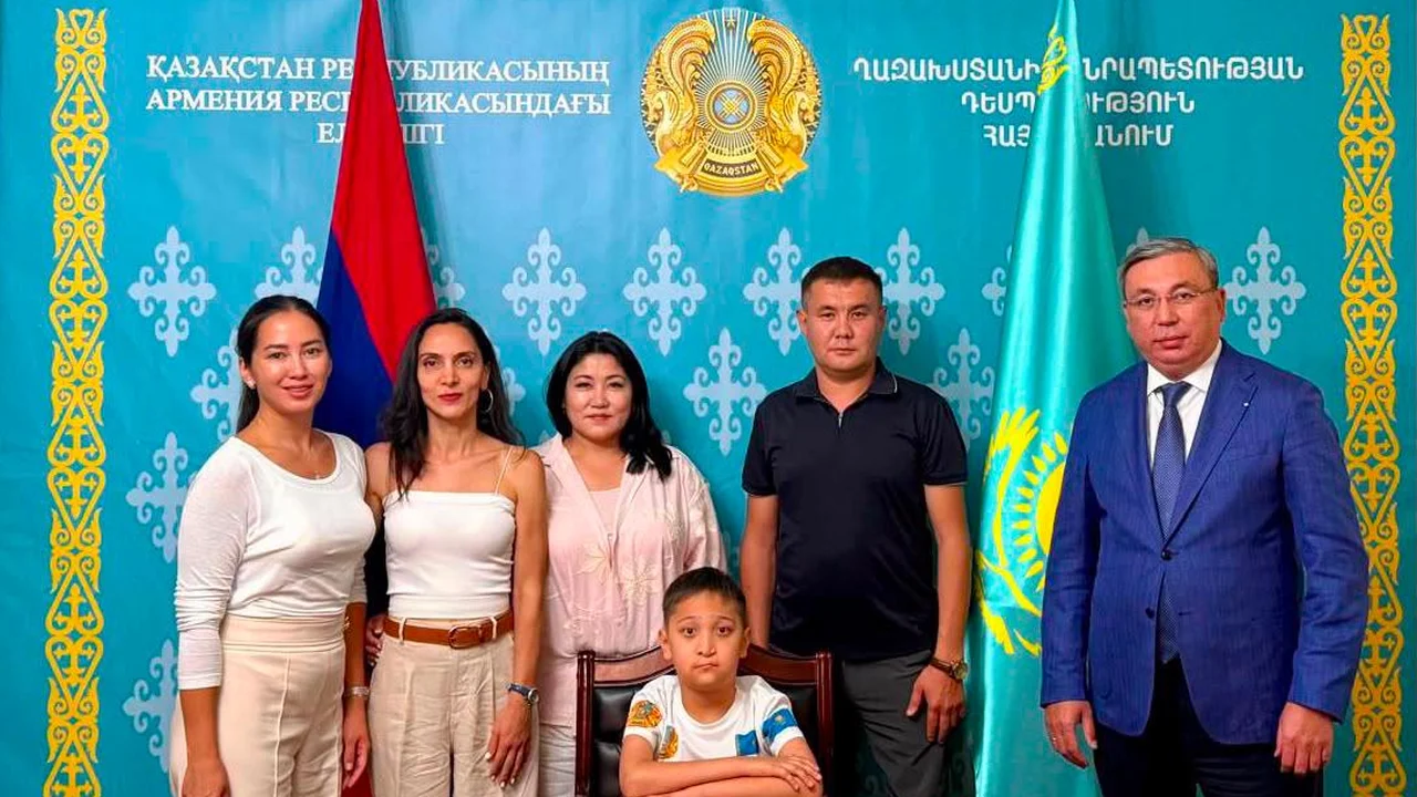 Артист из области Абай принял участие в международном фестивале в Армении