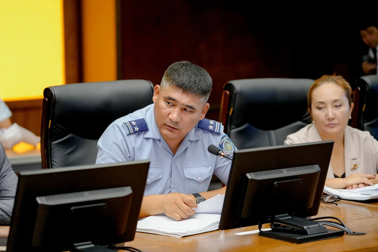 Семейде аялдамалар мен көше жарығы жаңғыртылуда