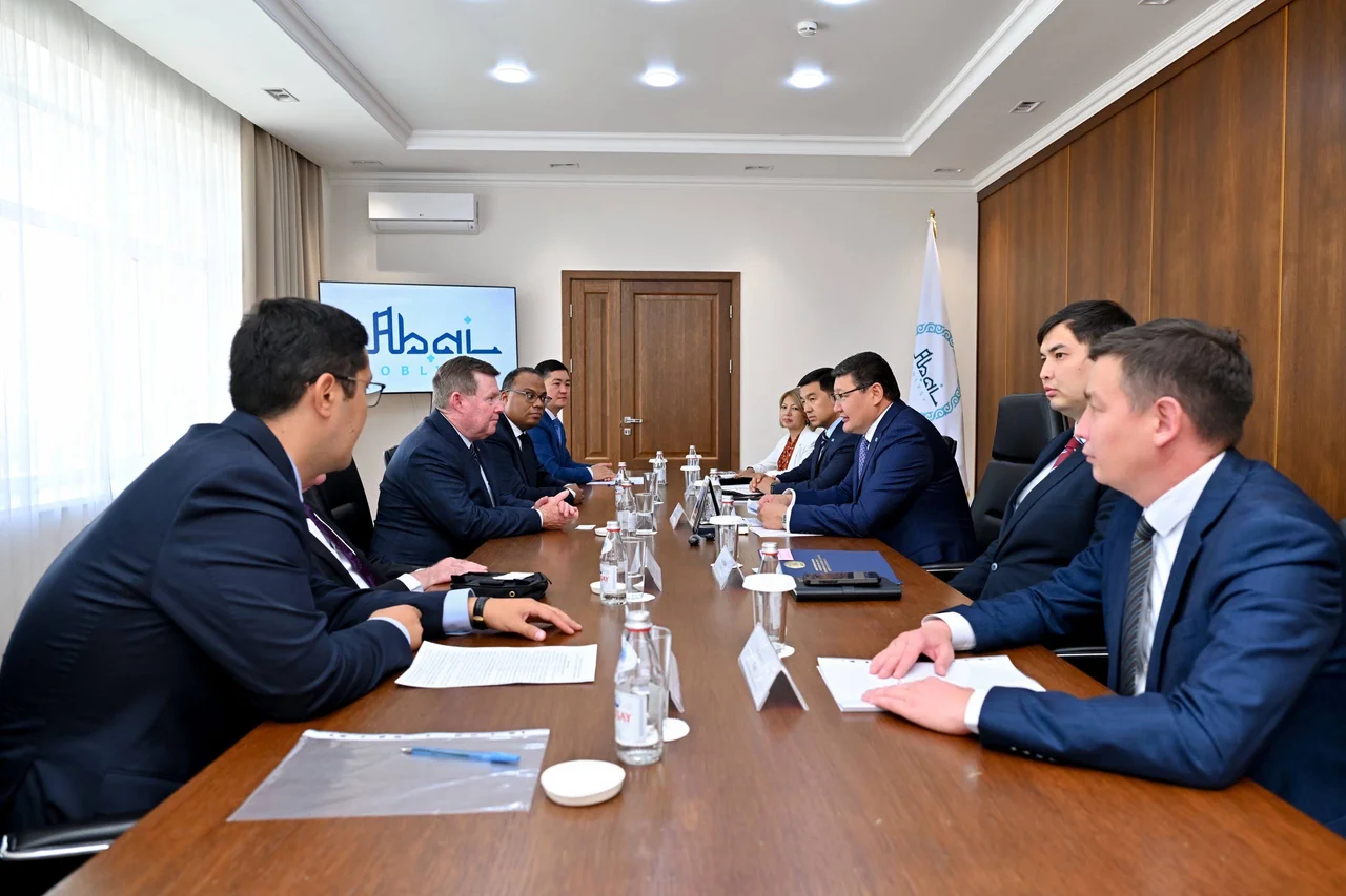 Семейде Аустралияның Мёрдок университетінің филиалын ашу мәселесі талқыланды