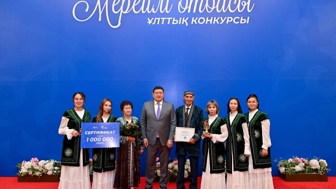 В области Абай наградили победителей конкурса «Мерейлі отбасы»