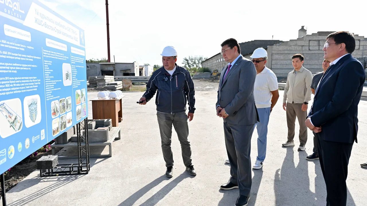 Облыс әкімі Семейдегі құрылыс саласындағы кәсіпорындардың жұмысымен танысты