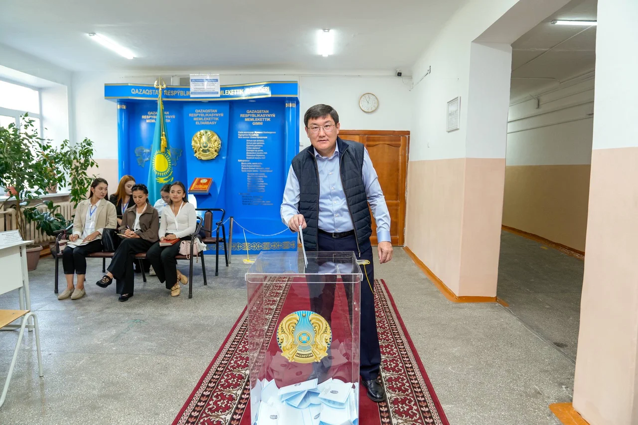 Семей қаласының әкімі Құрылтай сайлауында дауыс берді