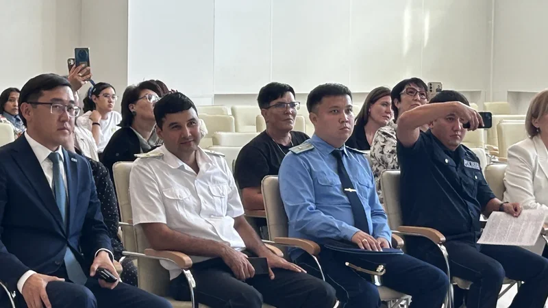 Семейде «Қауіпсіз жастар – қауіпсіз қоғам» облыстық форумы өтті