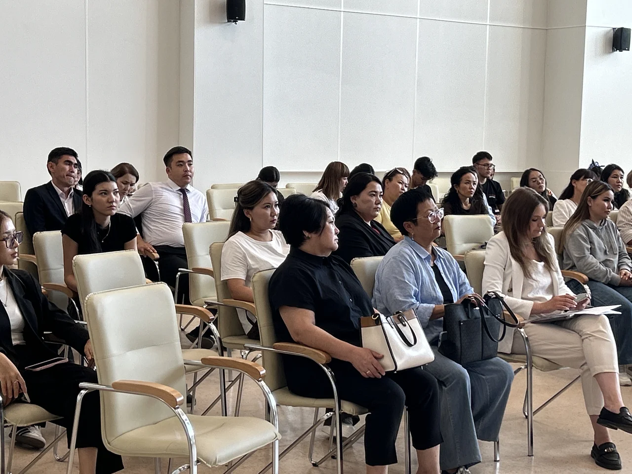 Семейде «Қауіпсіз жастар – қауіпсіз қоғам» облыстық форумы өтті