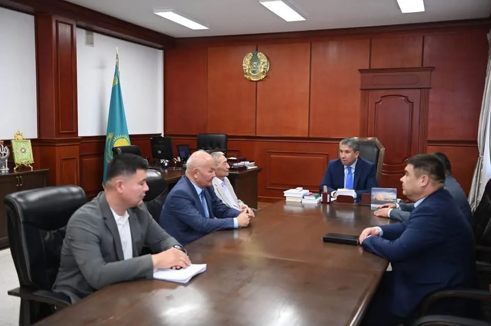 ҚҰРЫЛЫС САЛАСЫНЫҢ АРДАГЕРІНЕ ҚҰРМЕТ КӨРСЕТІЛДІ