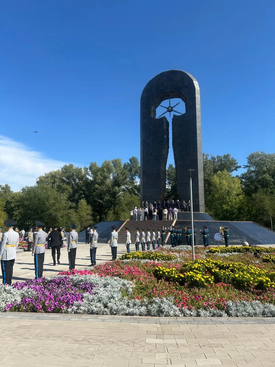 Жарылыстар үнсіз қалғанына 35 жыл: Семей даласы бейбітшілікке бет бұрды