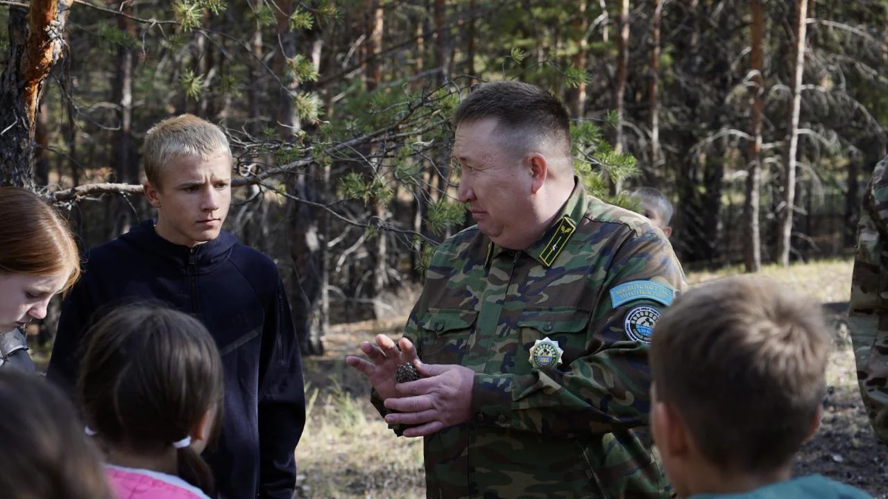 Воспитание природой: в «Семей орманы» организовали экологическую экскурсию для детей