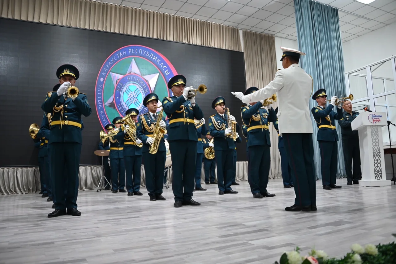 Семейден алғашқы лек шекара күзетіне аттанды