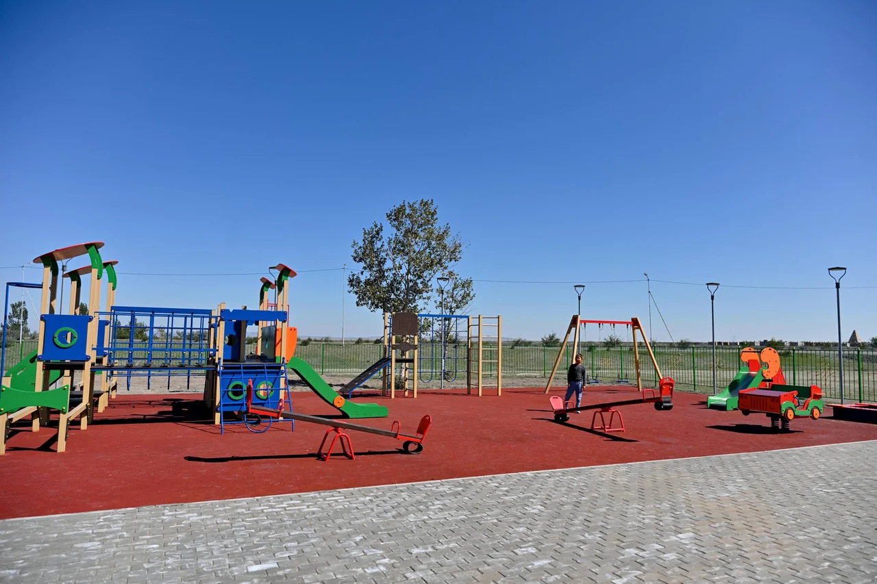 В райцентре Абайского района открылся обновленный парк