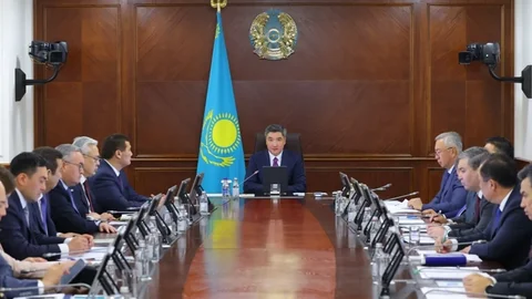 Үкімет отырысы: Олжас Бектенов министрлерге қандай тапсырмалар берді
