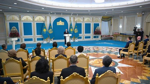 Президент: «Соңғы жеті жылда елімізде 1 миллионнан астам оқушыға арналған 1342 мектеп салынды»