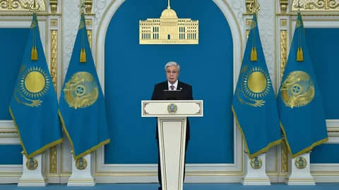 Глава государства поздравил учителей с профессиональным праздником