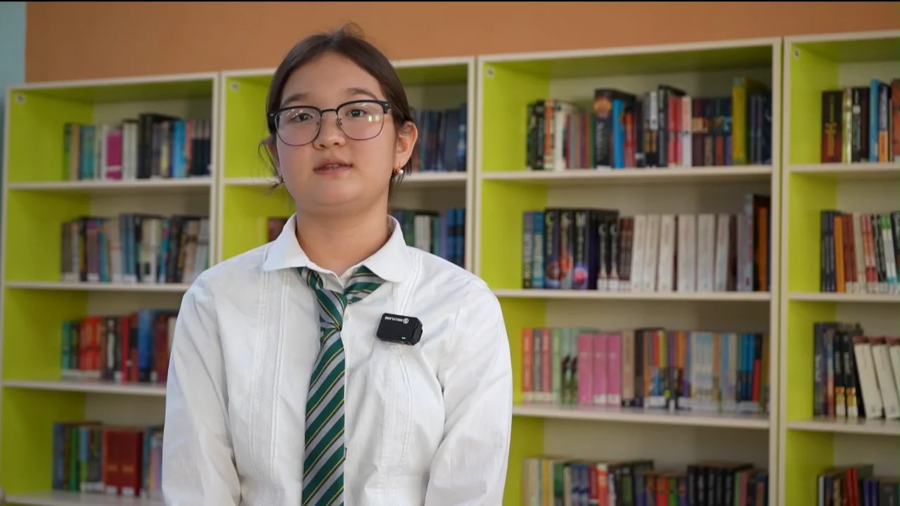 11-летняя Алтынай Отеубаева прочитала 853 книги на четырёх языках