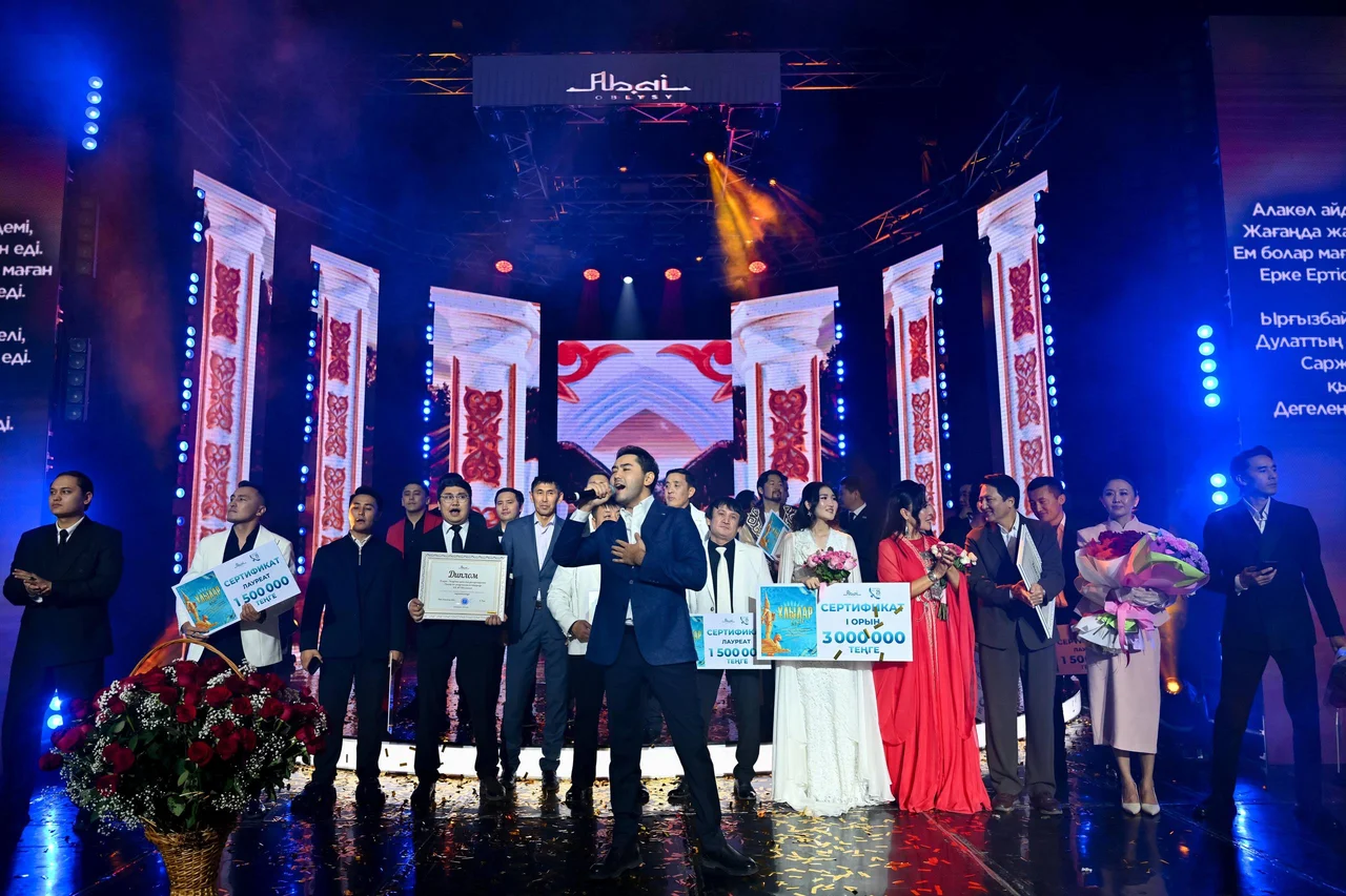 Абай облысында «Ұлылар елі» республикалық патриоттық әндер байқауы өтті