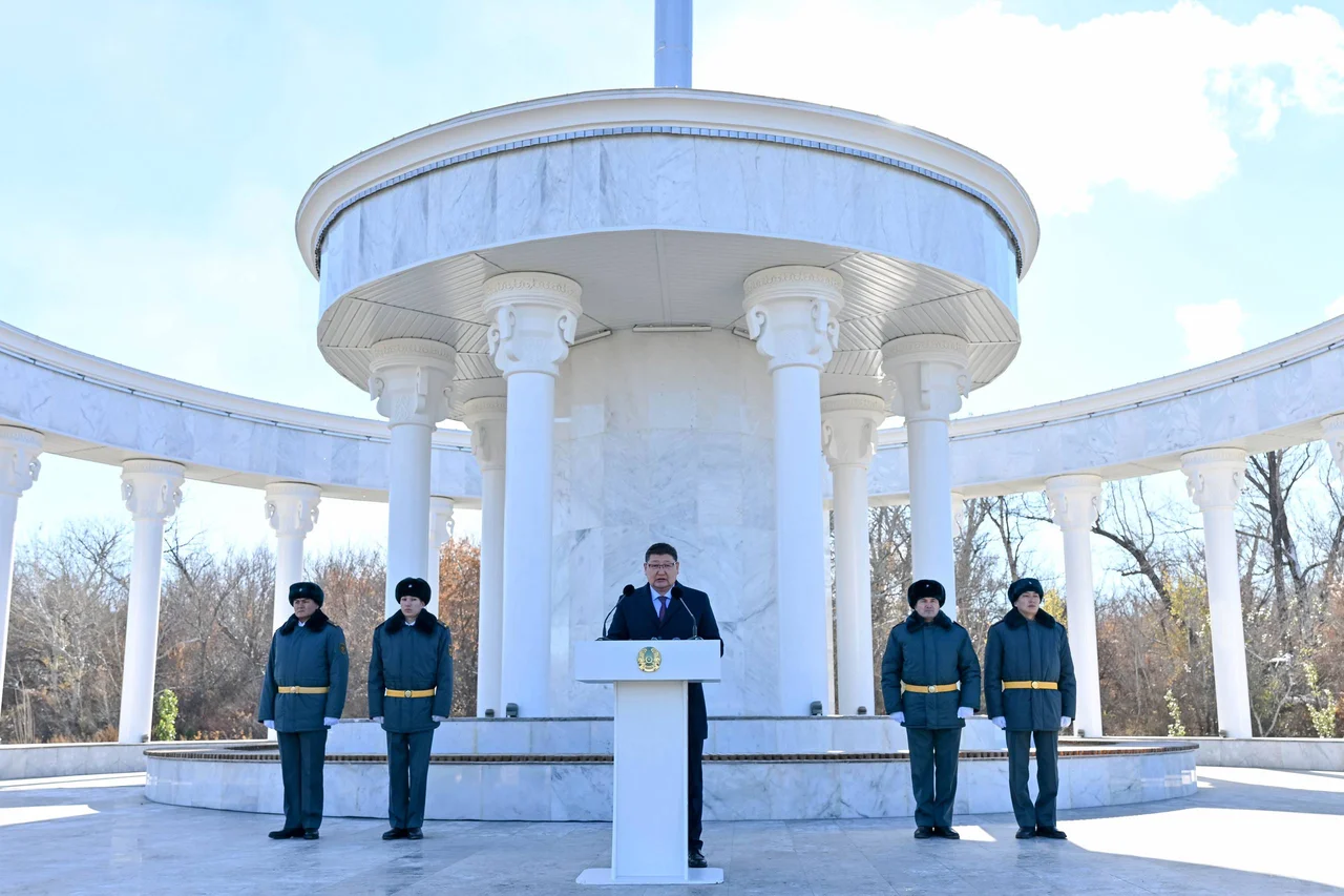 В области Абай торжественно отметили День Республики
