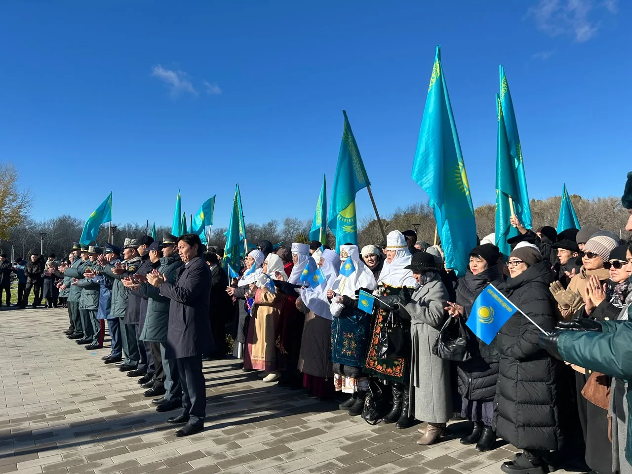 Абай елінде Республика күні: Көк Ту көкте қалықтап, елдік рух асқақтады