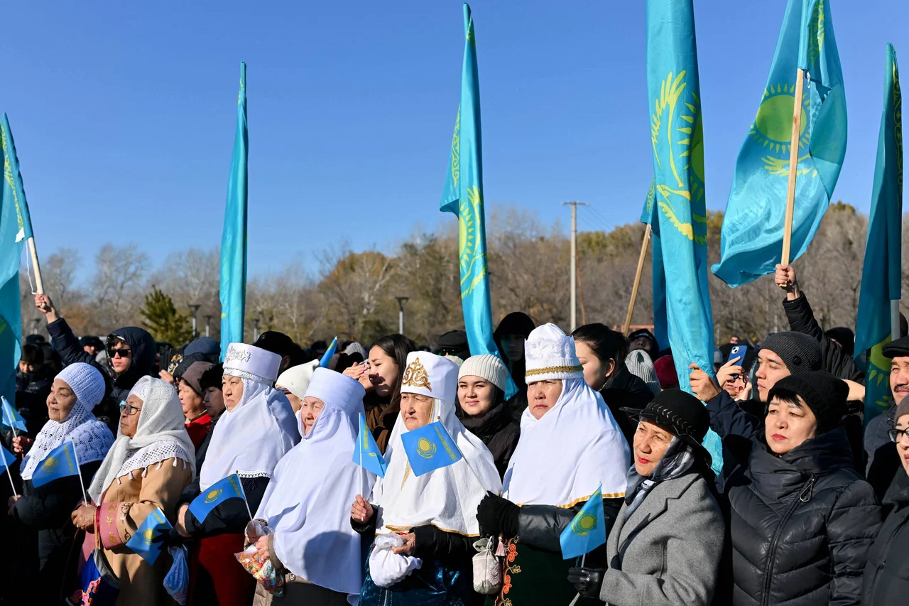 В области Абай торжественно отметили День Республики