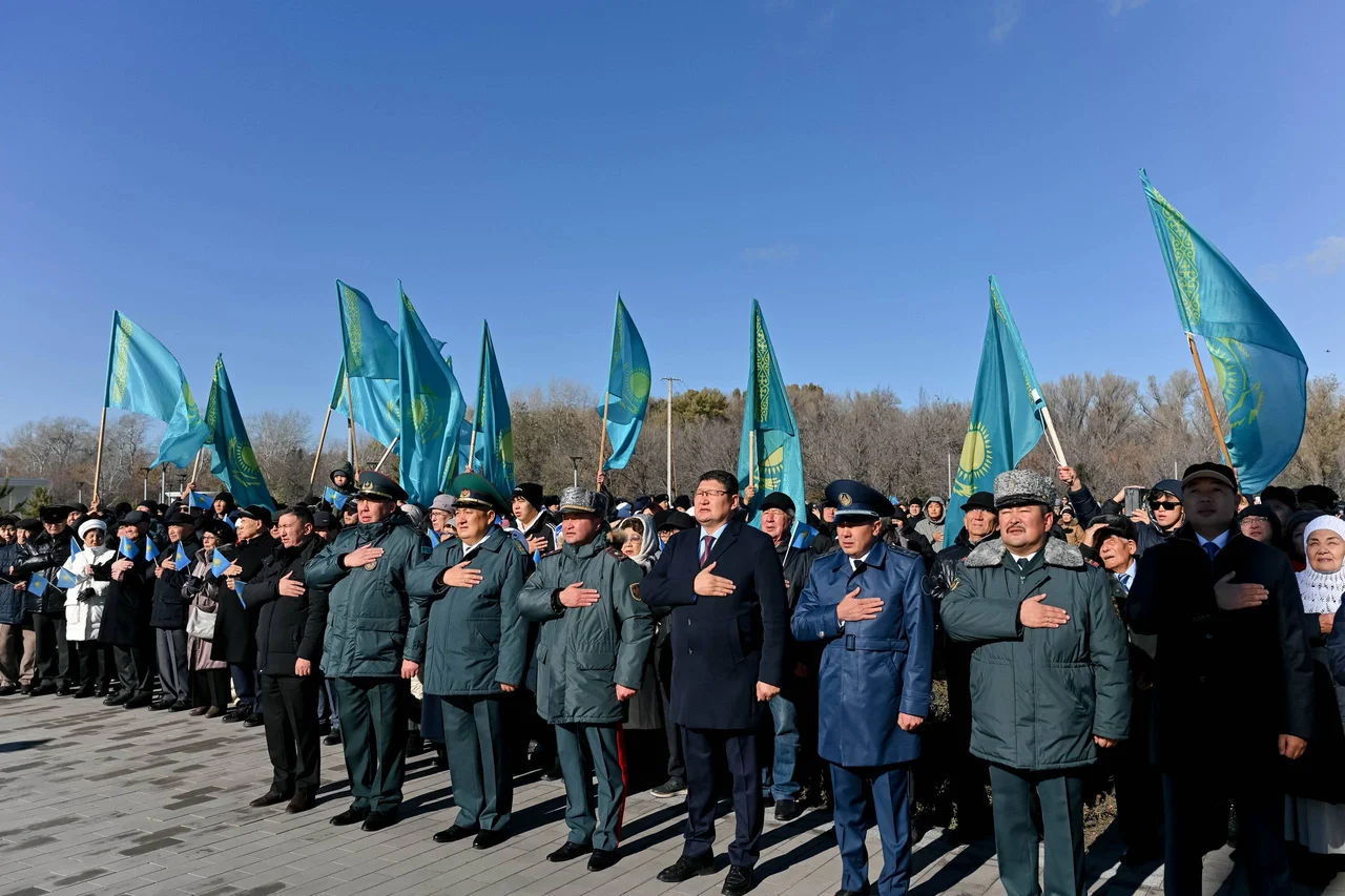 Абай елінде Республика күні: Көк Ту көкте қалықтап, елдік рух асқақтады
