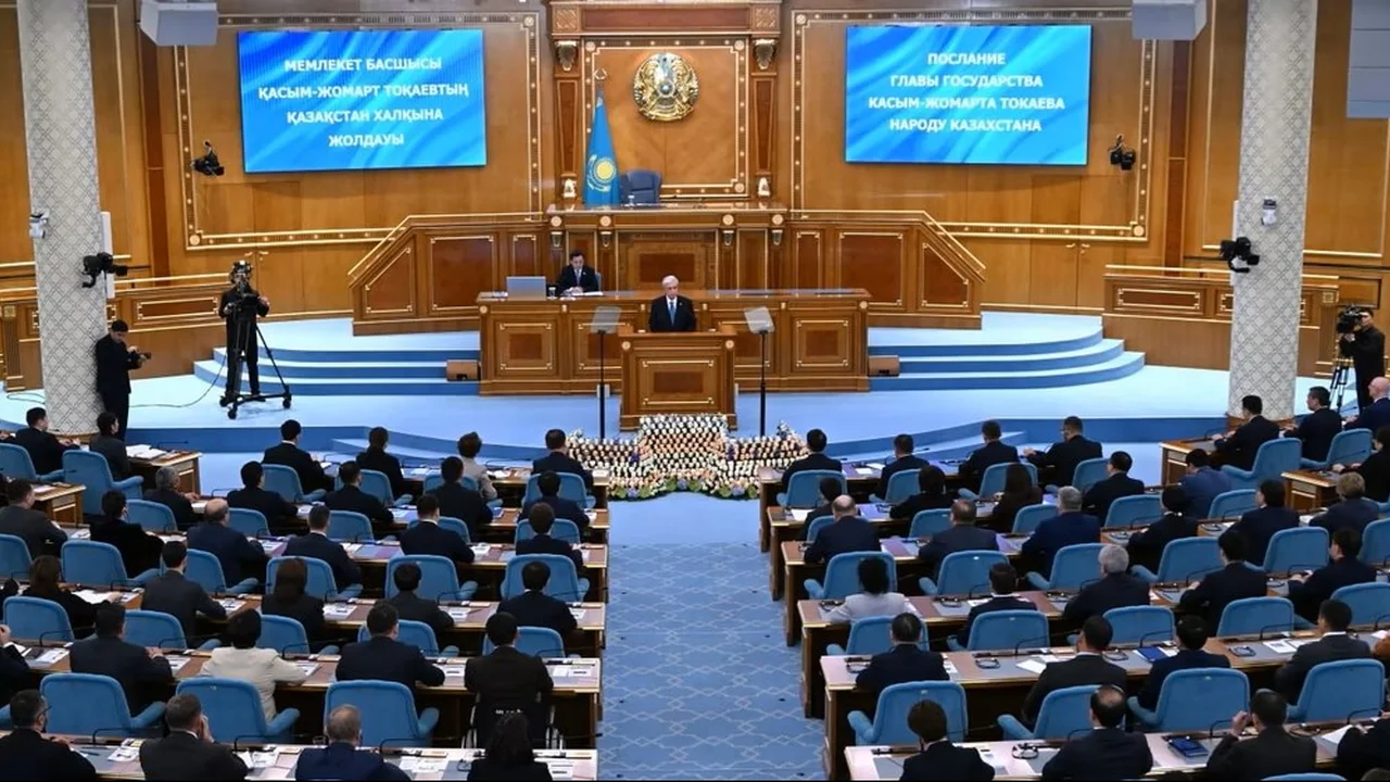 Президент: Стратегиялық жоспарларға ұлт бірлігі және қоғамның әлеуметтік іргетасы жеткізеді