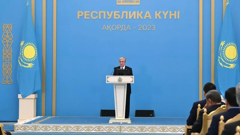 Накануне Дня Республики ряд жителей Абайского района получили Государственные награды