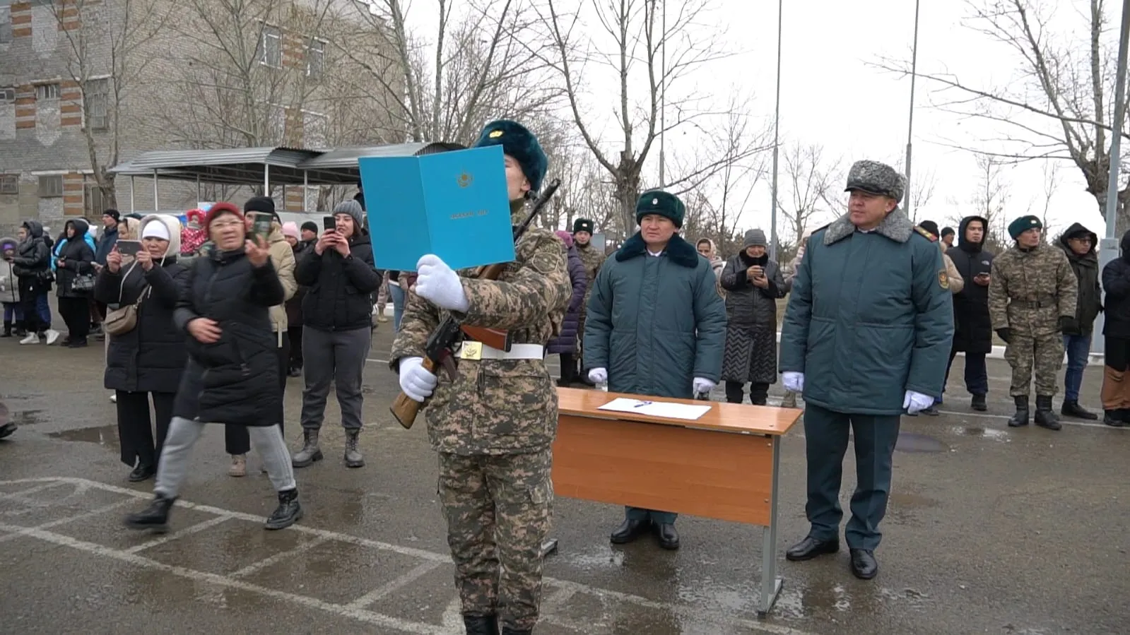 «Шығыс» өңірлік қолбасшылығының сарбаздары ант қабылдады.