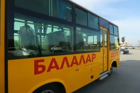 Абай облысының білім беру мекемелеріне жаңа автобустар берілді