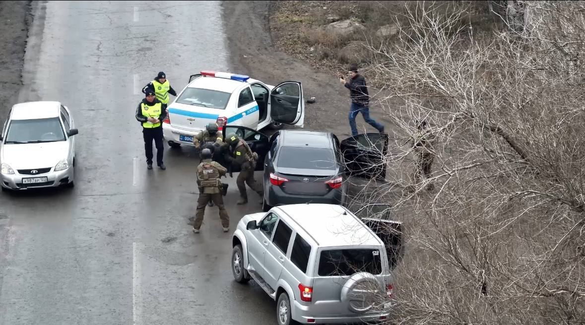 Абай ауданында арнайы операция барысында пәтер тонаушылар тобы құрықталды