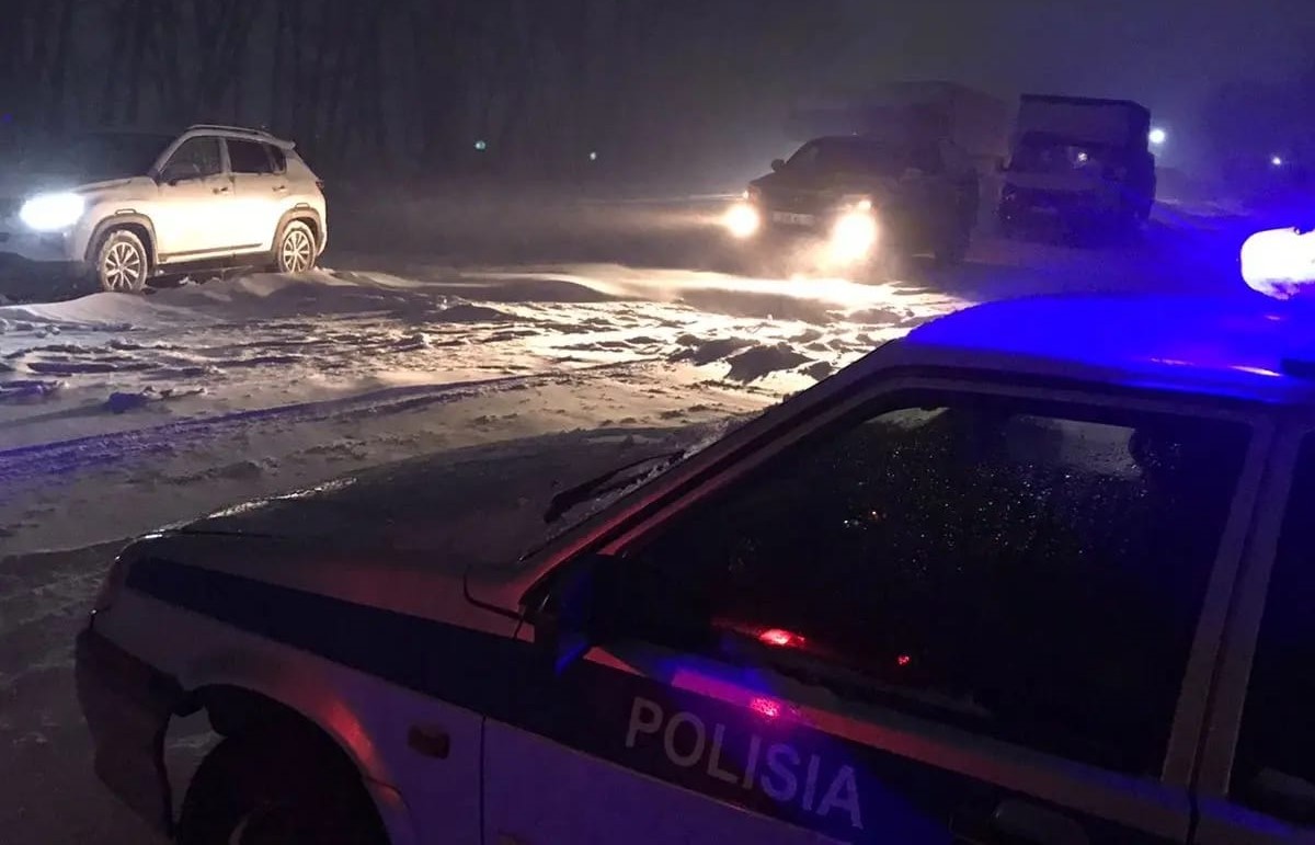 На территории области Абай в связи с погодными условиями закрыты несколько участков