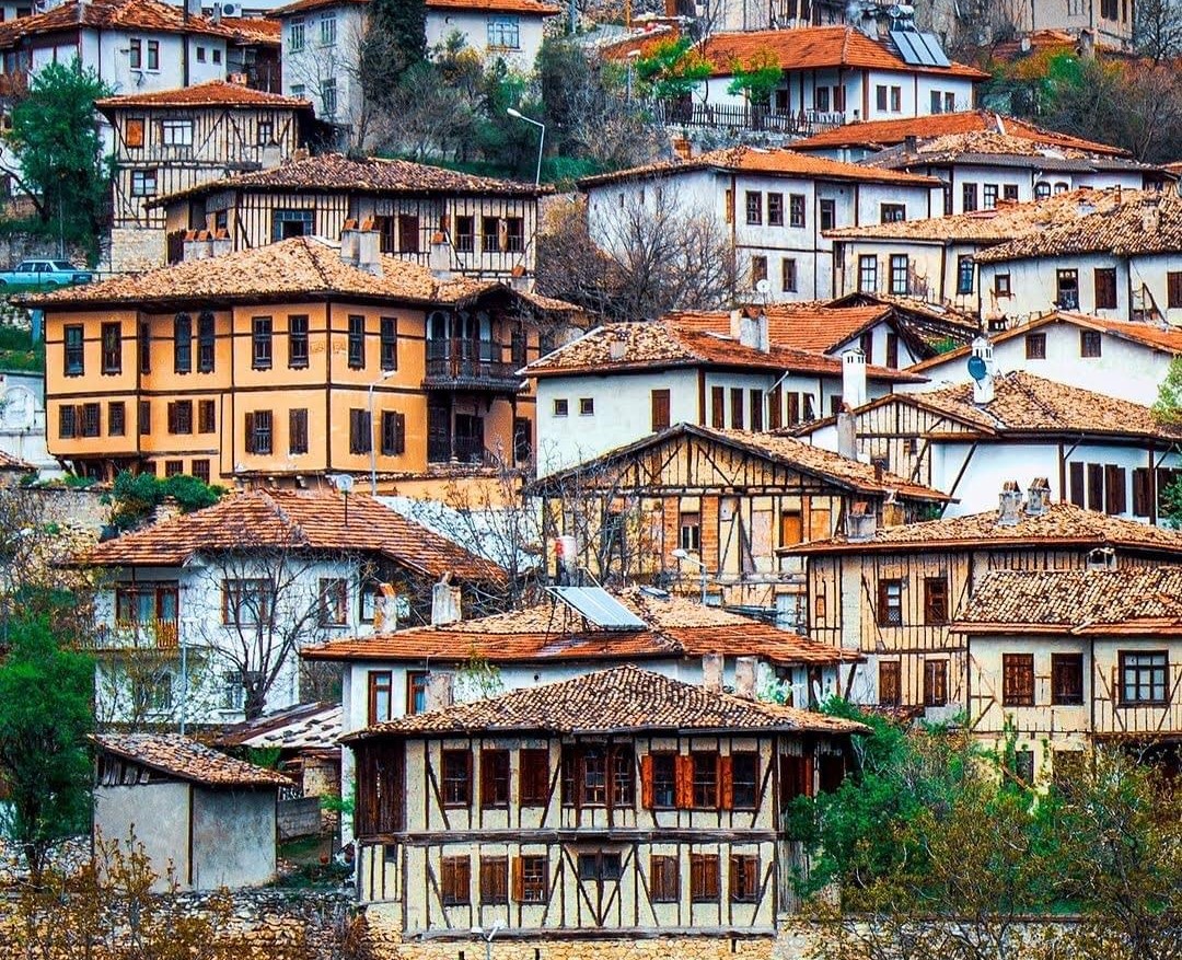 Қарабұқтағы тарихи үйлер