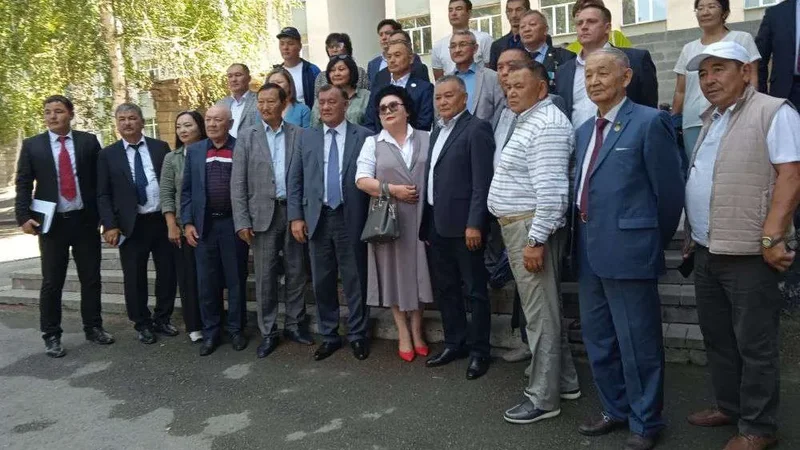 Группа общественников побывала на экскурсии в учебном центре Института ядерной физики