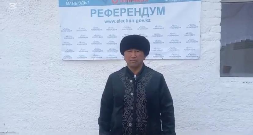 Белгілі бүркітші Ерзат Байқадамов референдумда дауыс берді
