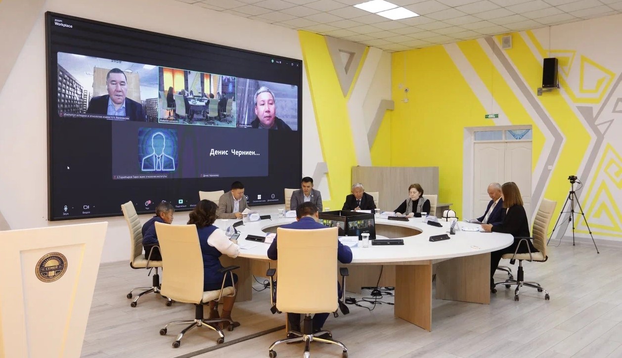 "Вторая половина 17 века - взаимоотношения Казахского и Джунгарского ханств в середине 18 века"