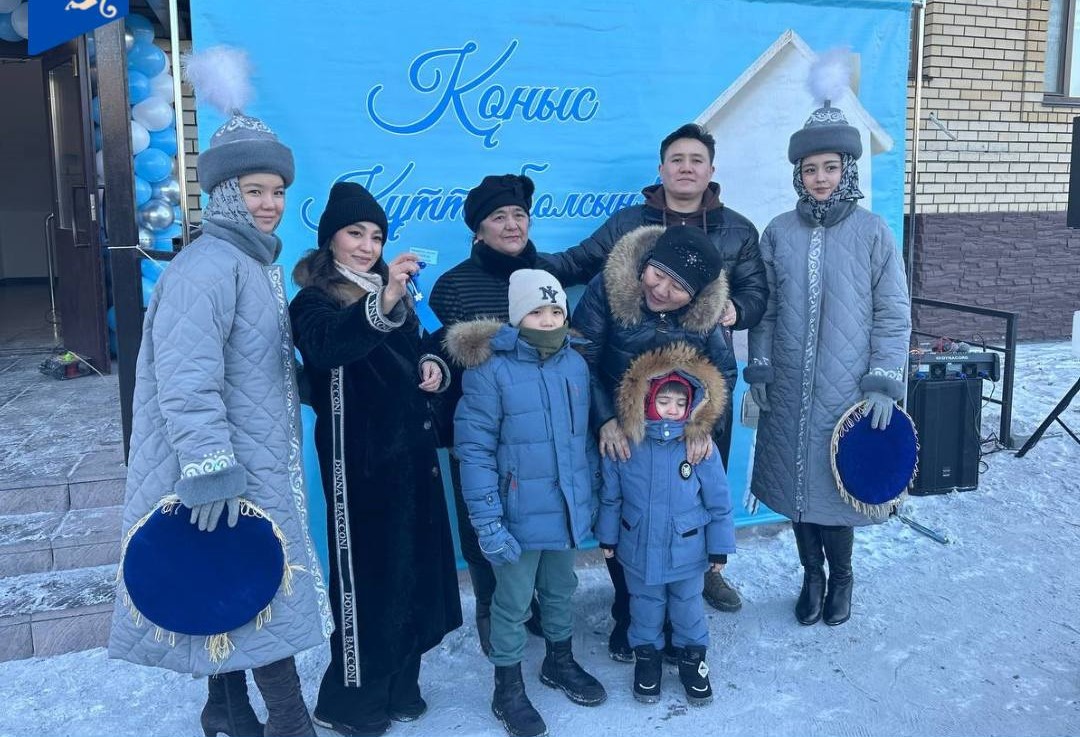 В Семипалатинске новоселье отметила 21 семья