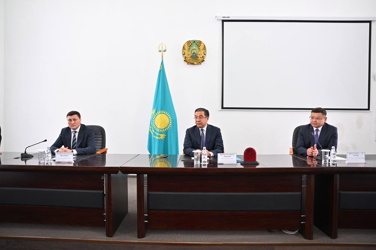 Аймақ басшысы Аягөз ауданының активіне жаңа әкімді таныстырды
