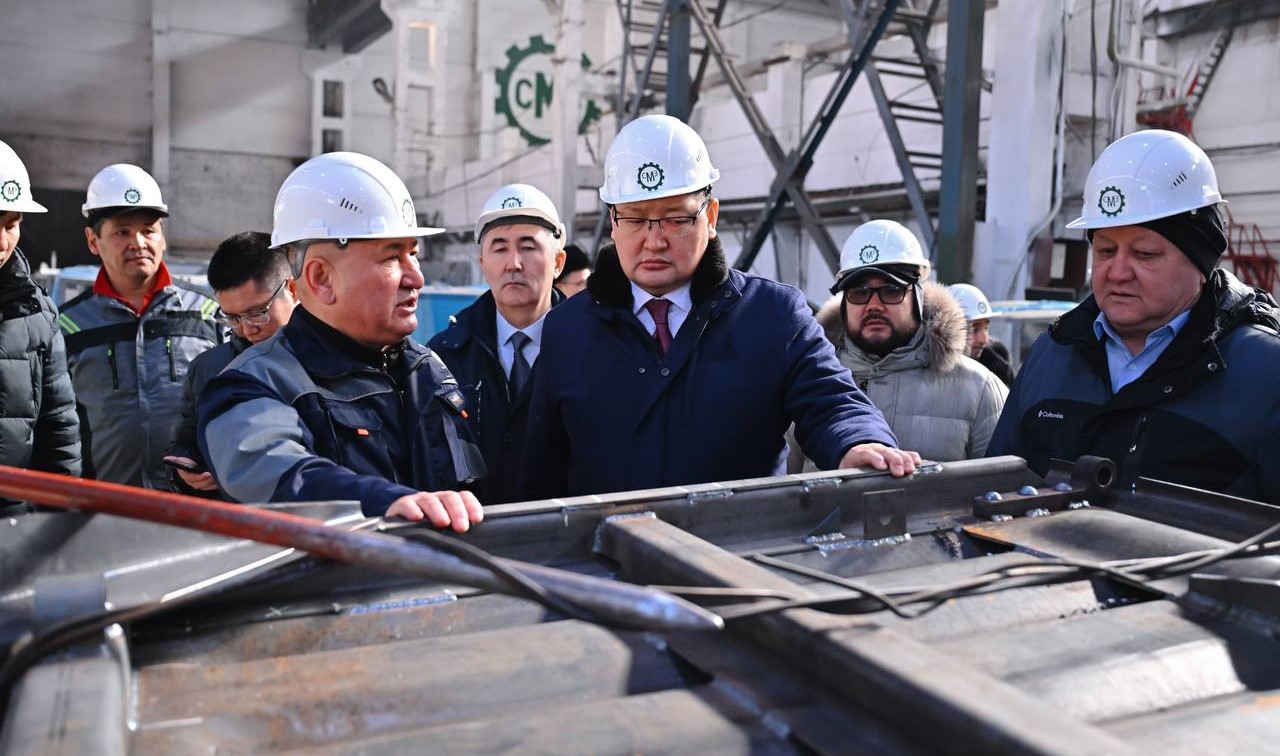 Абай облысының әкімі Семейдегі бірқатар кәсіпорындарда болды