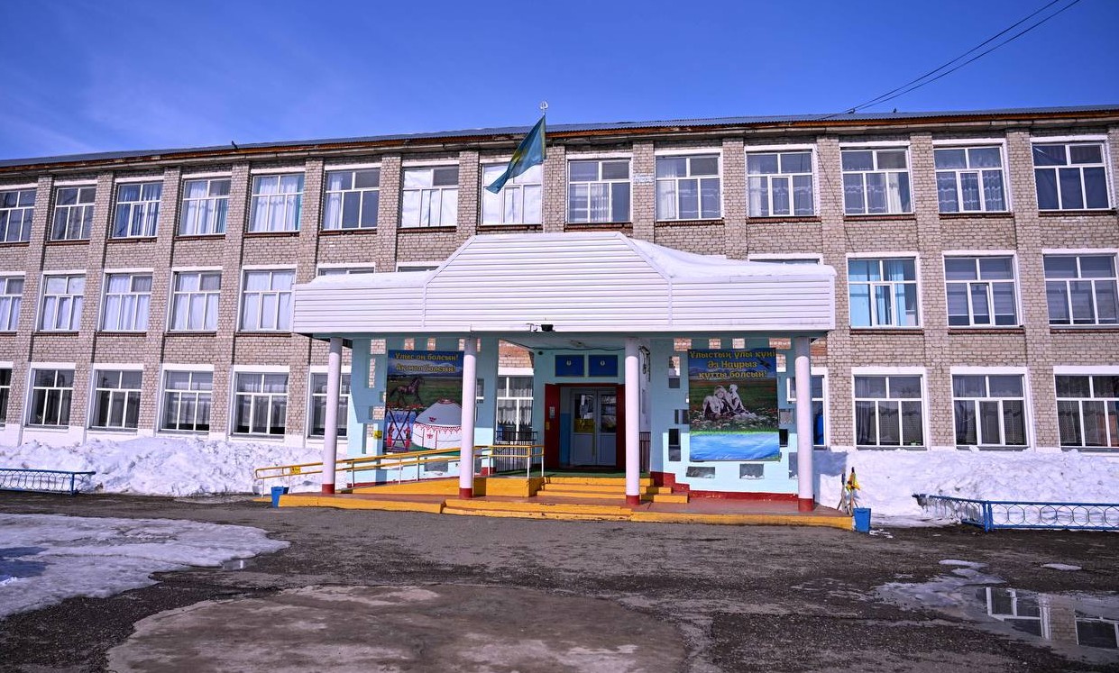 Аким области ознакомился с работой школ в Урджарском районе
