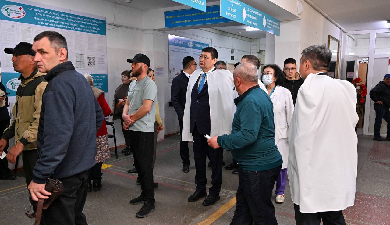 Аким области ознакомился с актуальными проблемами больниц в Семее