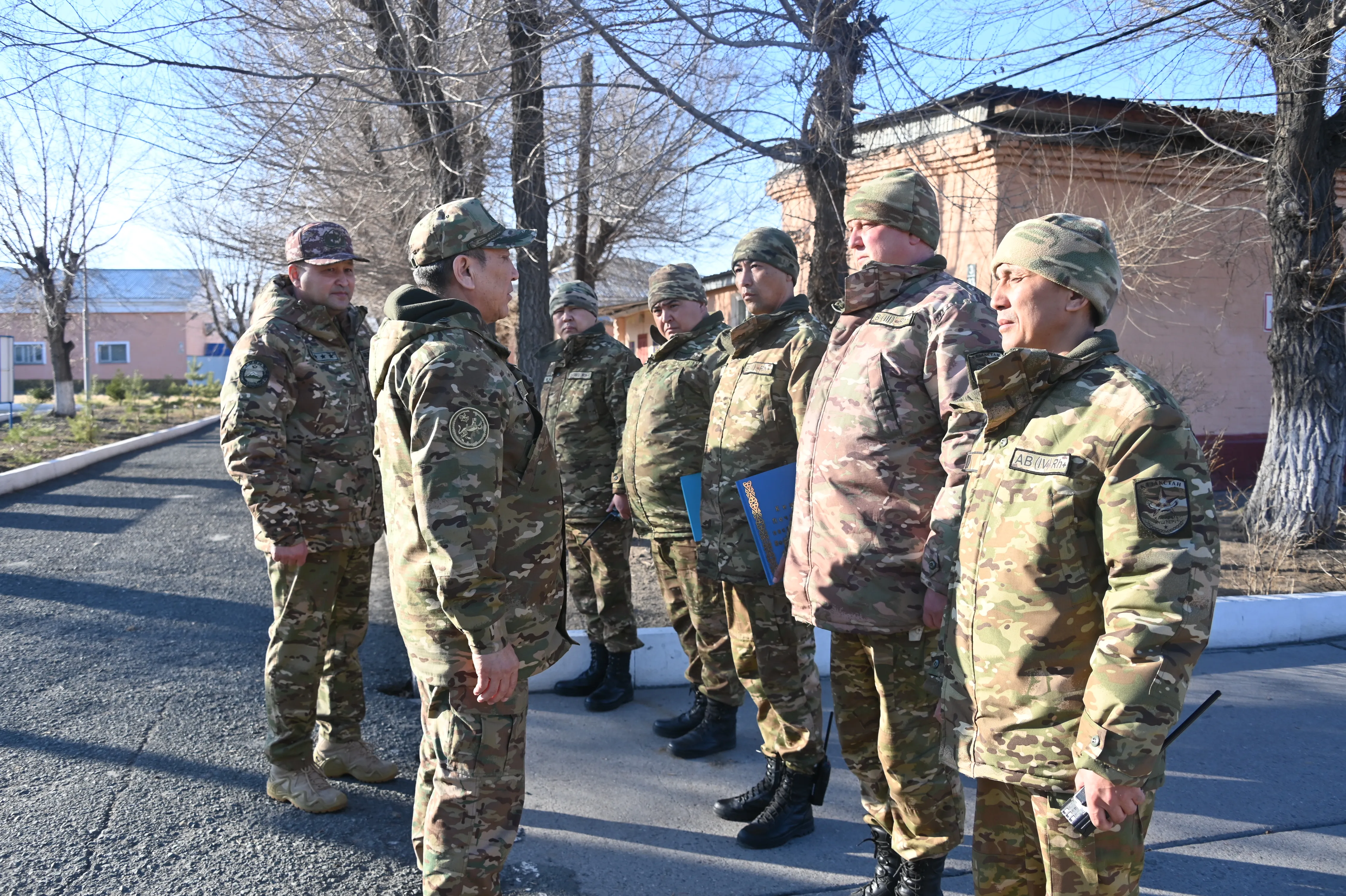 Начальник Генерального штаба проинспектировал воинские части и учреждения на востоке страны 