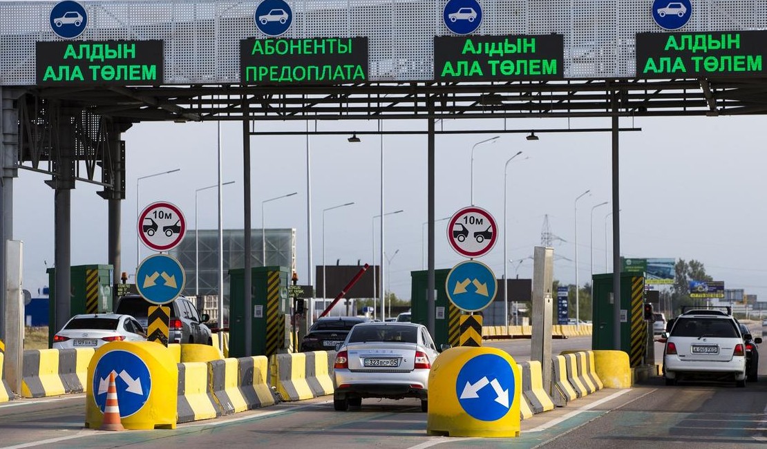 С начала 2025 года автомобилисты страны проехали по платным дорогам более 12 миллионов раз.