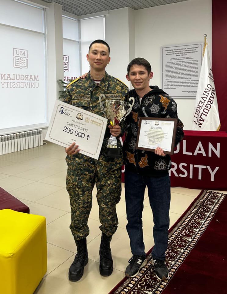 Семейлік сарбаз дебат турнирінде жеңімпаз атанды.