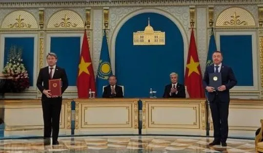 Казахстан и Вьетнам подписали Программу сотрудничества между министерствами юстиции двух стран на 2025-2027 годы