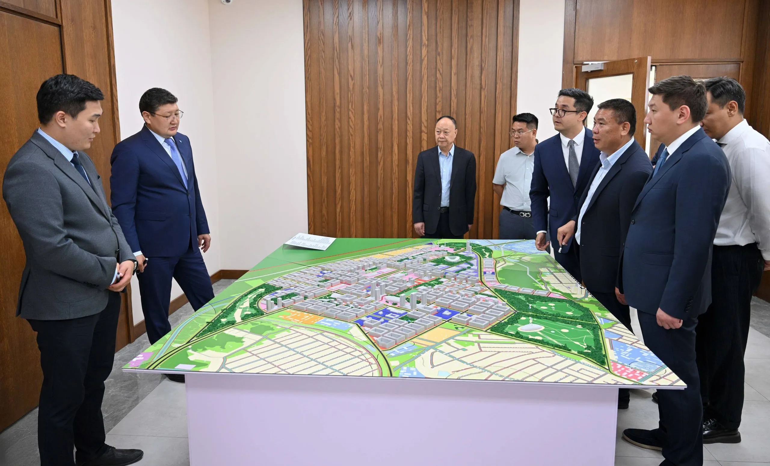 Абай облысының әкімі Қытай инвесторларымен кездесті