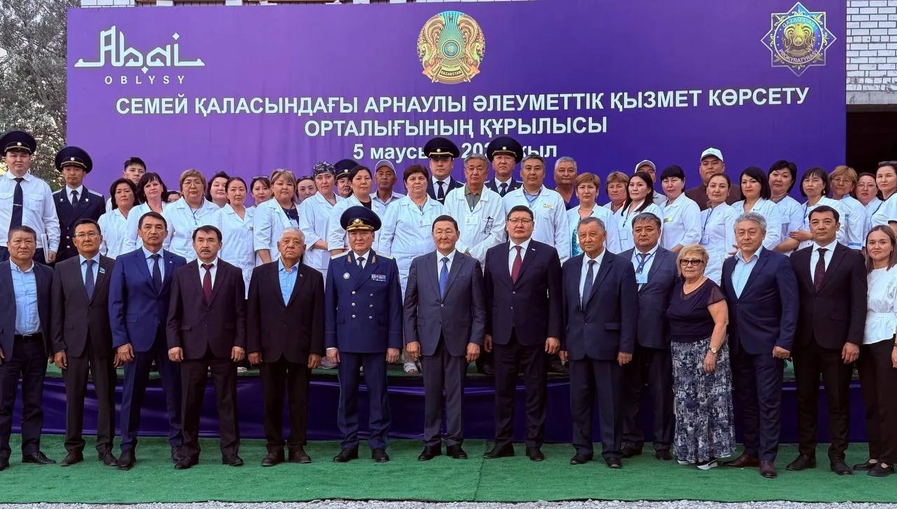 Абай облысында Бас Прокурор прокуратура ғимаратын ашып, медициналық-әлеуметтік орталықтың құрылыс орнына естелік капсуласын салды