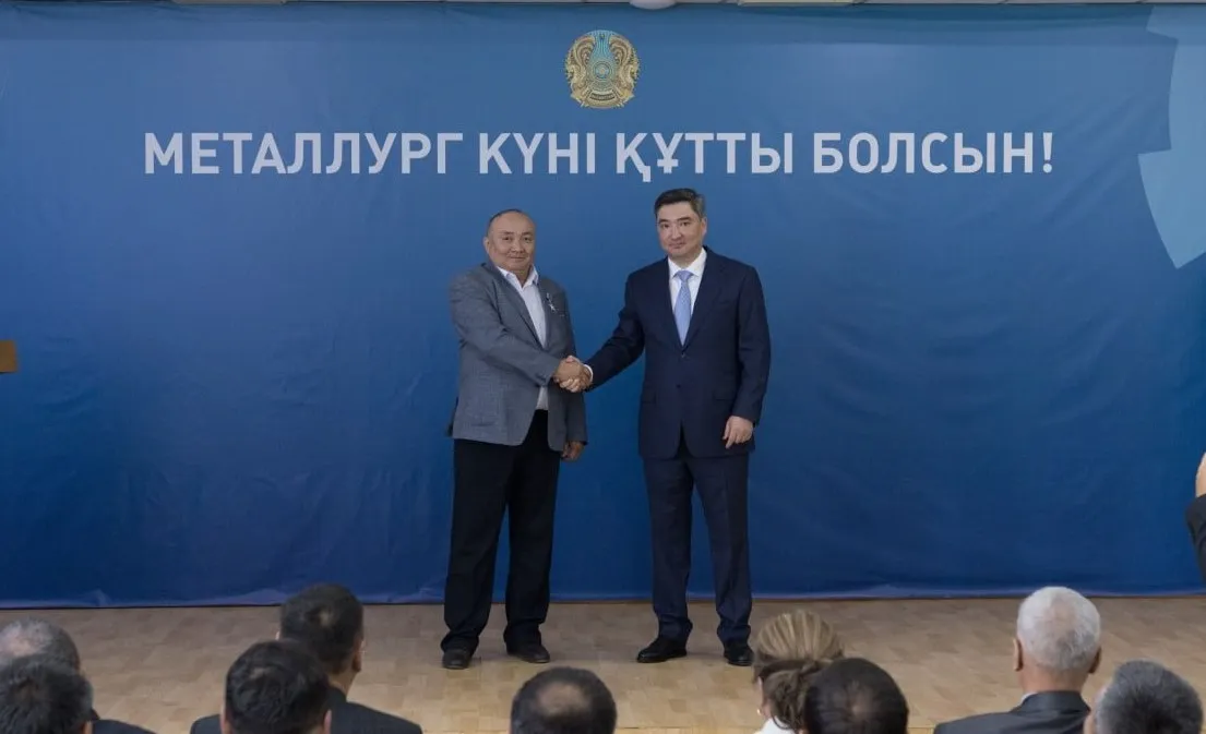 Премьер-министр кәсіби мерекесіне орай металлургтерге Президент атынан мемлекеттік наградалар табыс етті