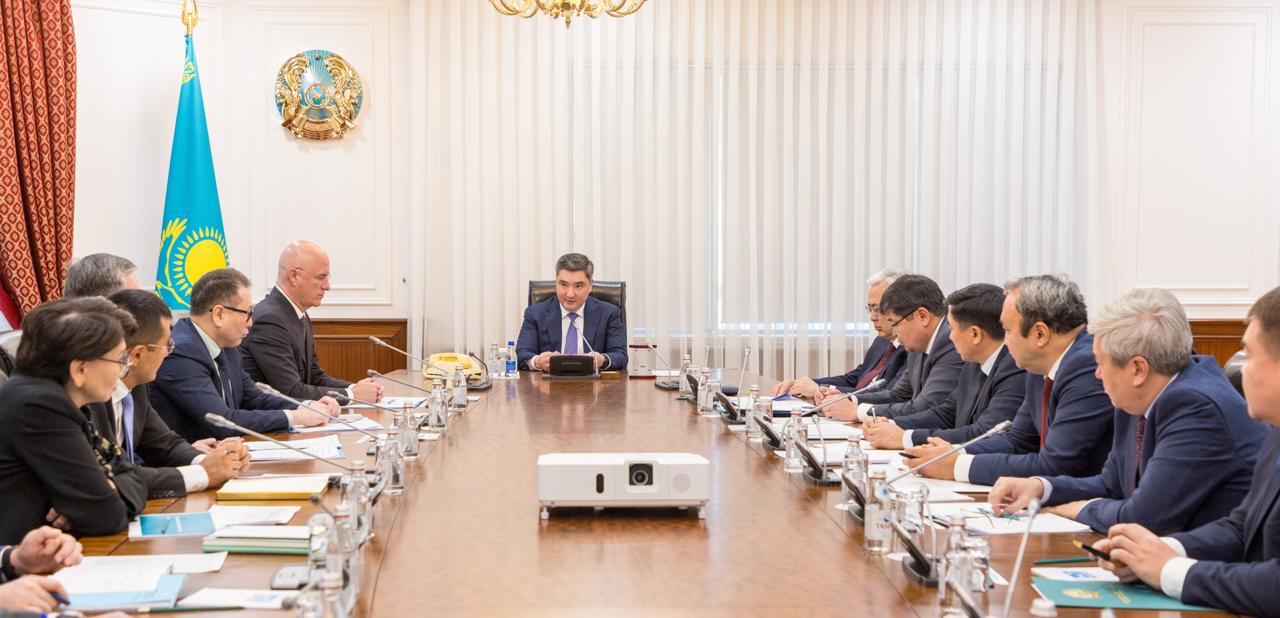 Президент тапсырмасы бойынша Үкімет макроэкономикалық тұрақтылықты қамтамасыз ету және экономикалық реформалардың теріс салдарын барынша азайту бағытында шаралар қабылдауда