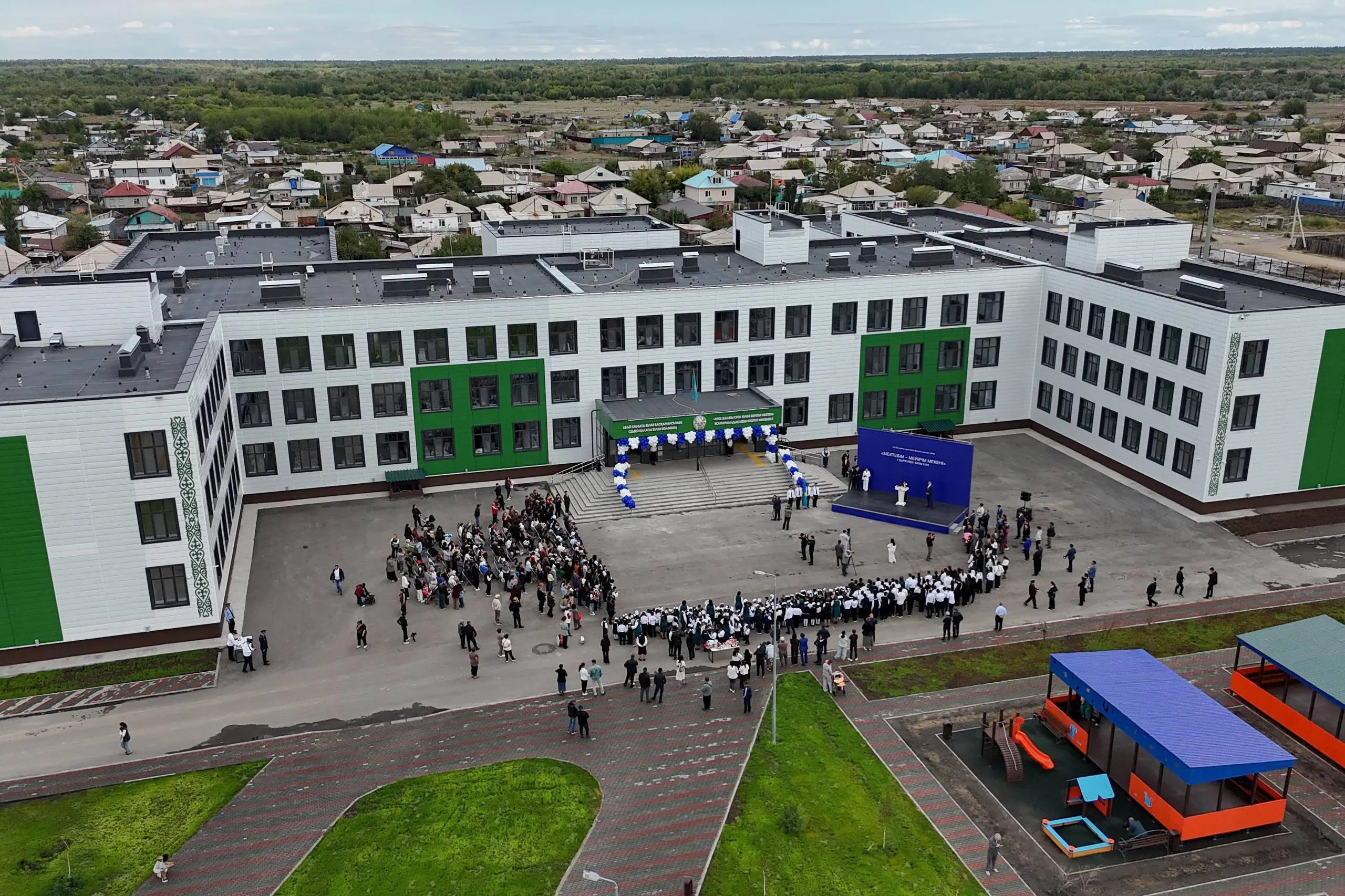 В рамках проекта «Келешек мектептері» в области Абай открыли 4 школы