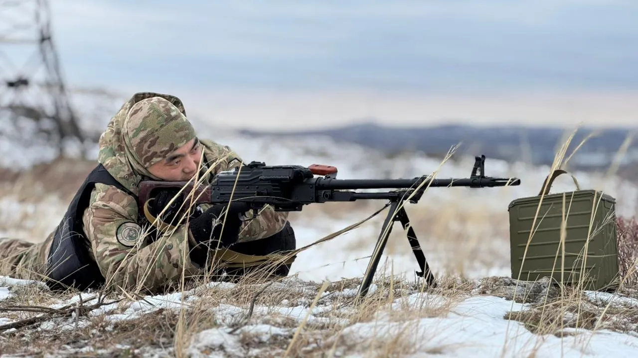 Өскемендегі Ұлттық ұланның әскери бөлімінде қорытынды тексеріс өтуде